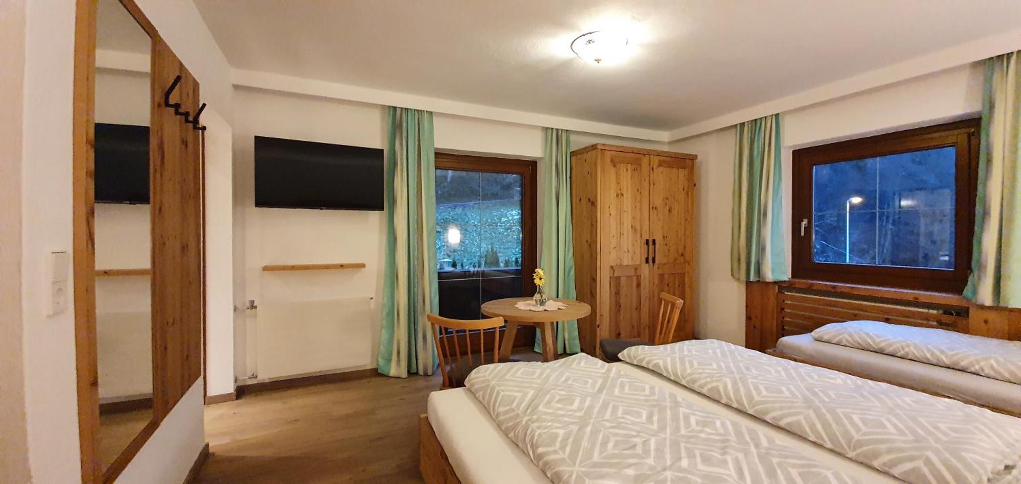 Ferienwohnung Kroell Zell am Ziller Bilik gambar