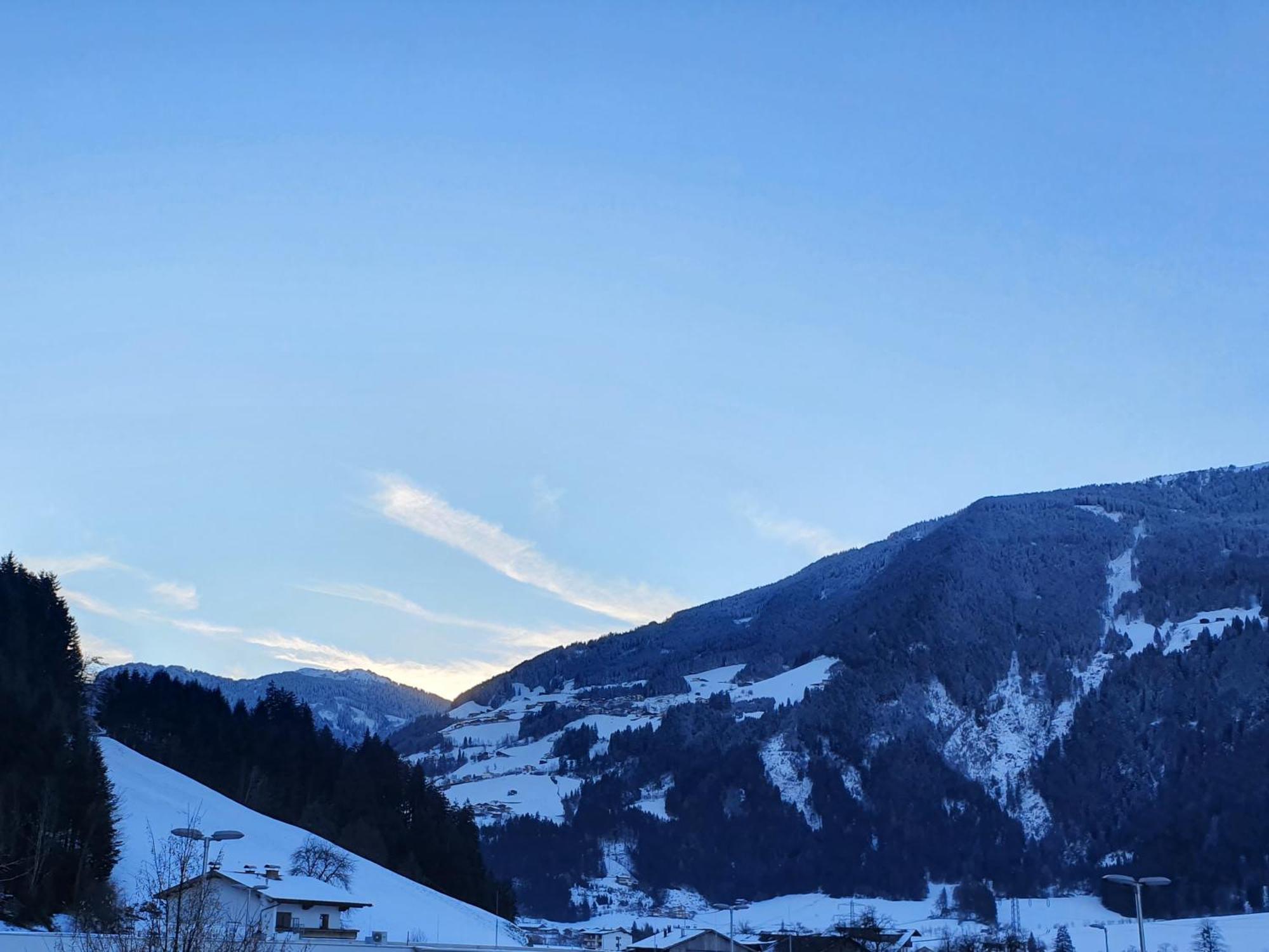 Ferienwohnung Kroell Zell am Ziller Bilik gambar
